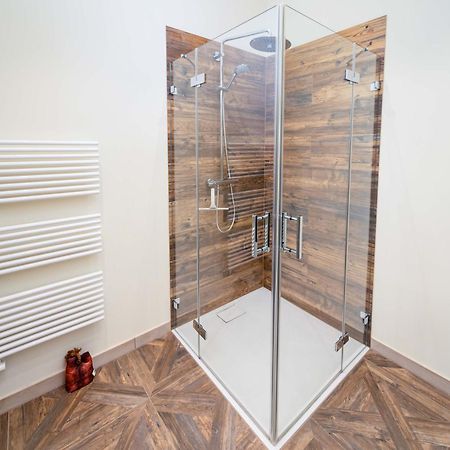 Apartment Black Der Sportschule Badura Λειψία Εξωτερικό φωτογραφία