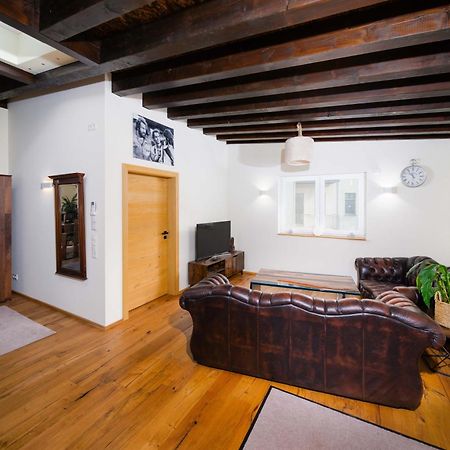 Apartment Black Der Sportschule Badura Λειψία Εξωτερικό φωτογραφία