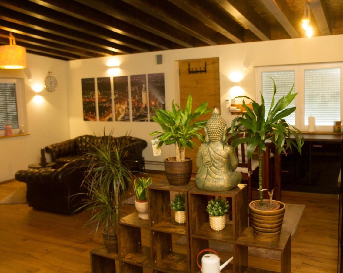 Apartment Black Der Sportschule Badura Λειψία Εξωτερικό φωτογραφία